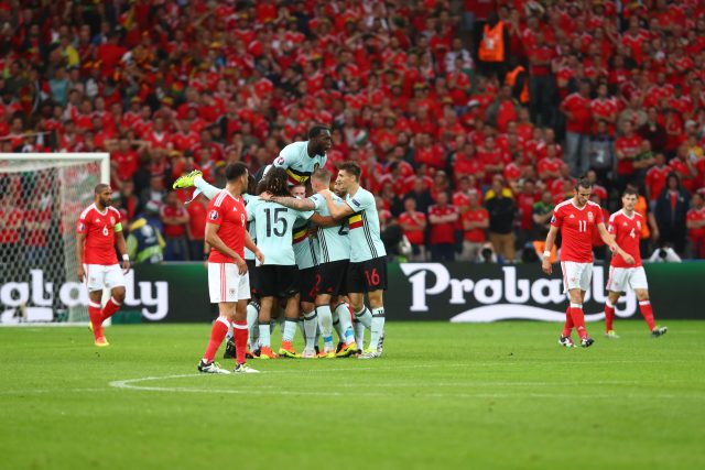 LILLE, FRANCE - JULY 01:  During the UEFA Euro 2016 quarter final match between Wales and Belgium at Stade Pierre-Mauroy on July 1, 2016 in Lille, France, with Carlsberg promotion in background (Photo by Alex Grimm - UEFA/UEFA via Getty Images)

 *** Local Caption *** Radja Nainggolan