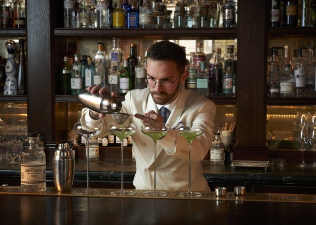 How do London's top bartenders approach a new spirit?